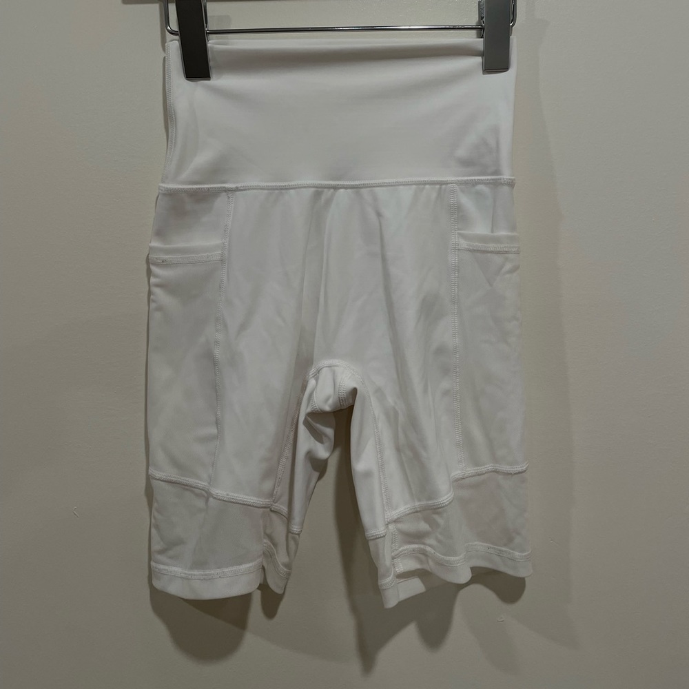 Aerie biker shorts with mesh pockets
